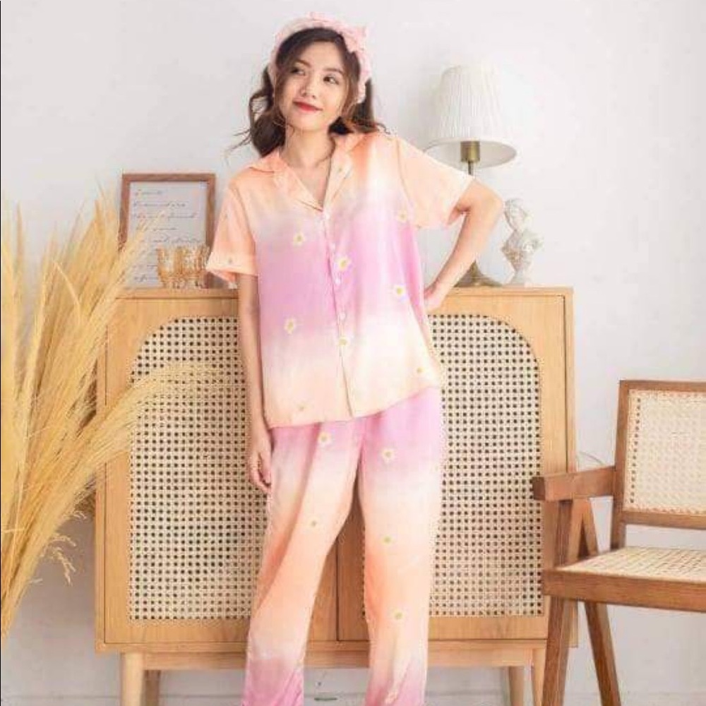 Pijamas - Picture 1 of 16